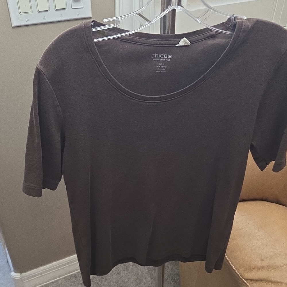 Chico's Dark Brown Short Sleeve Tee